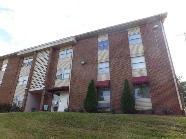 Building Photo - The Shiloh Ridge Apartments