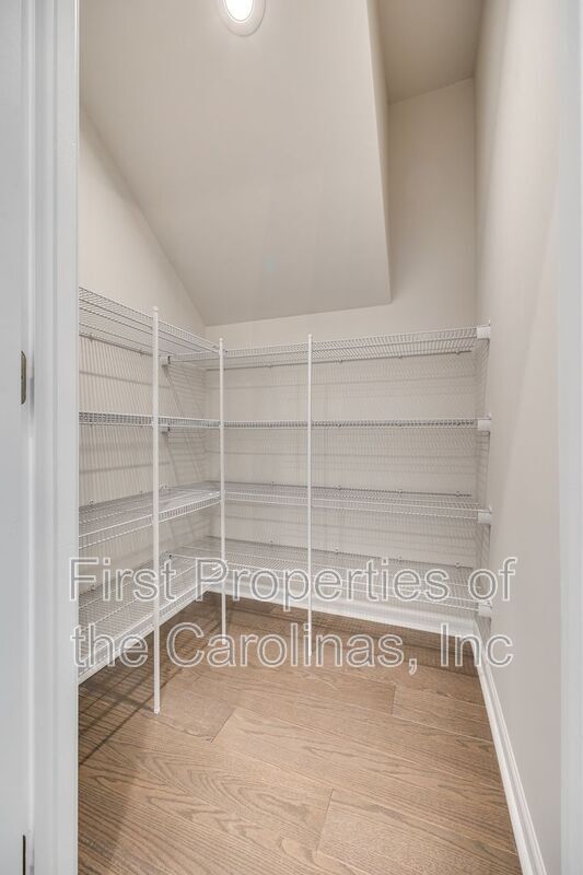Building Photo - 229 Brks Spgs Dr