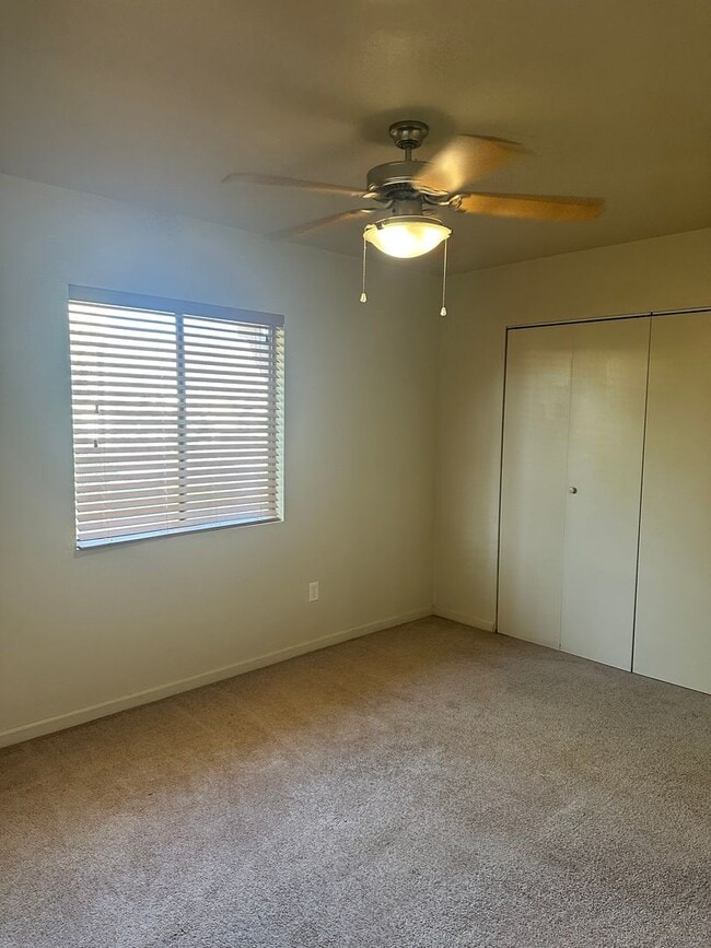 Building Photo - 3357 N Country Club Rd