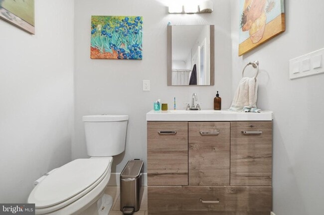 Building Photo - 1728 Ingersoll St