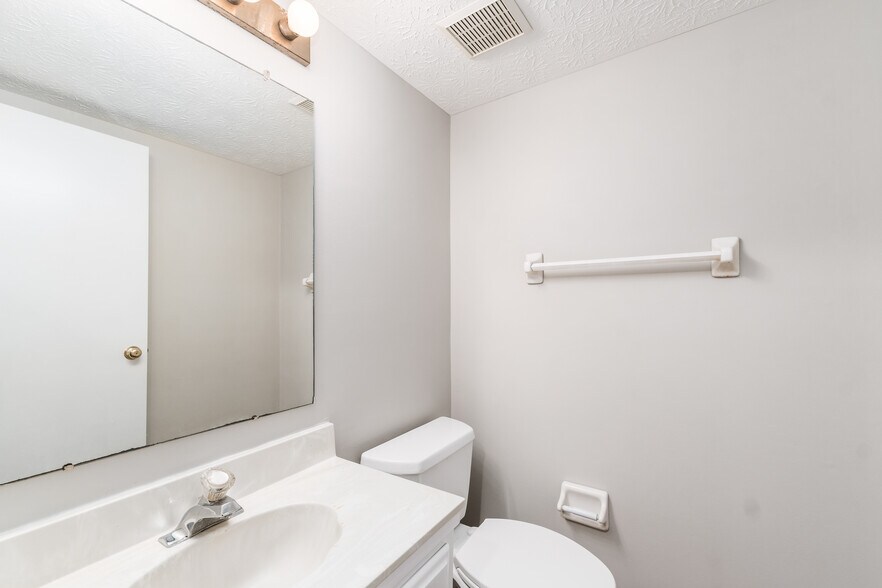 Building Photo - 260 Timber Ridge Dr