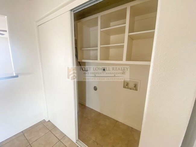 Building Photo - Beautiful 3 bed 2.5 bath home in Phoenix