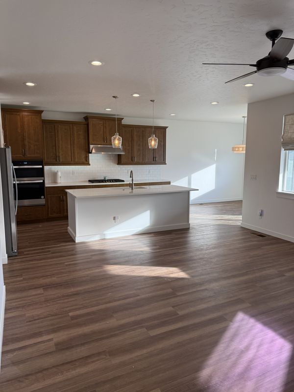 Building Photo - 15350 Blue Pinion Ave