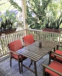 Building Photo - 6 Poplar Rd