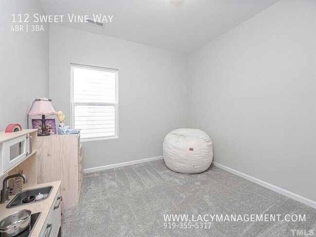 Building Photo - 112 Sweet Vine Wy