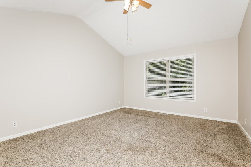 Building Photo - 5287 Ivy Hill Dr