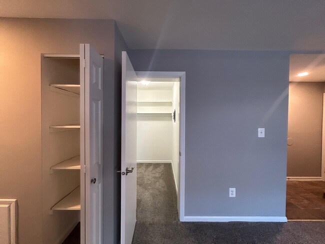 Building Photo - 2 Bedroom 2 Bathroom Condo
