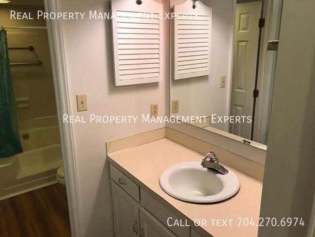 Building Photo - 7332 Winery Ln