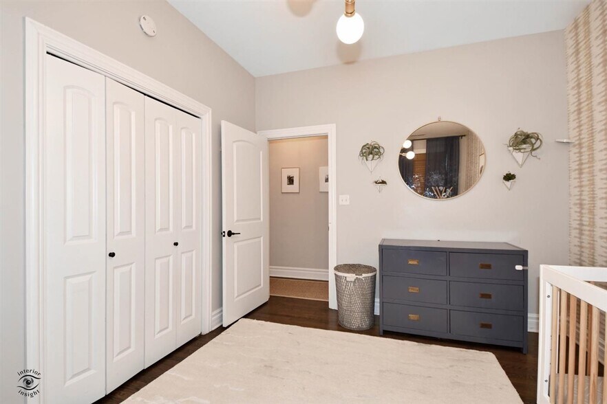 Building Photo - 211 W Saint Paul Ave