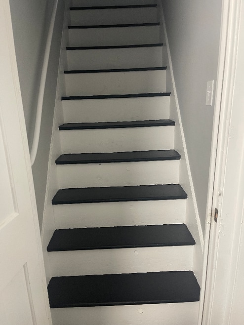 Building Photo - 595 William St