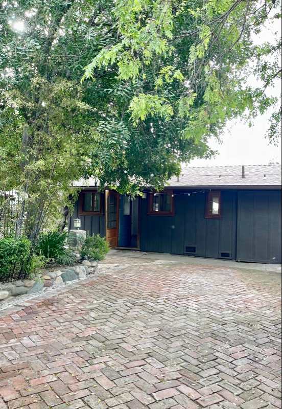 Building Photo - 5273 Mt Royal Dr