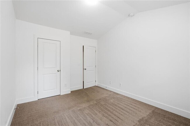 Building Photo - 5372 Brooklands Dr