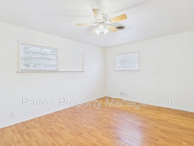 Building Photo - 4308 S Jackson St