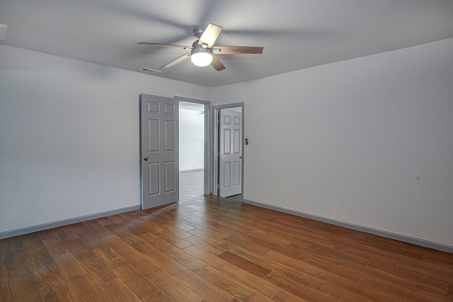 flexroom - 308 Sundown Ct