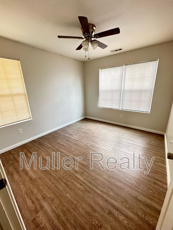 Building Photo - 4807 Fennel Rd