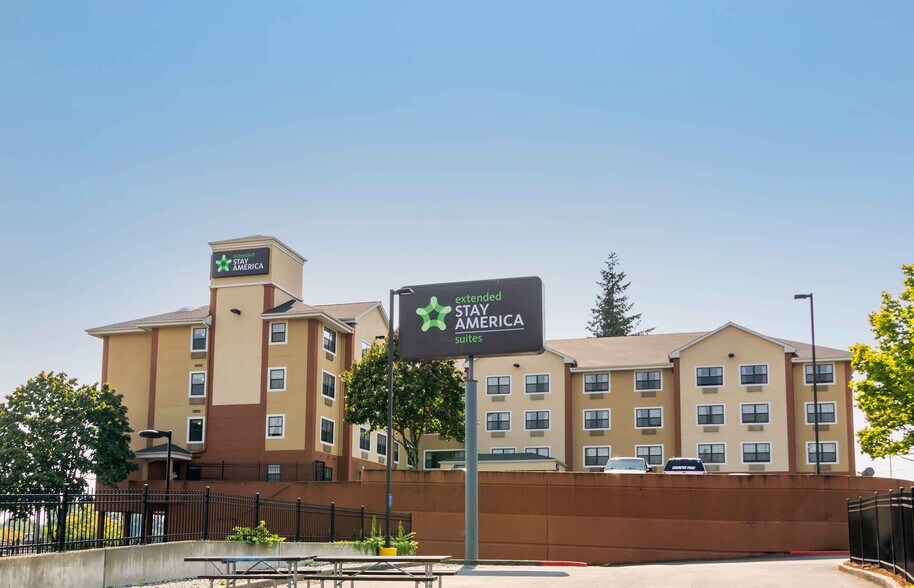 Building Photo - Furnished Studio-Tacoma - South
