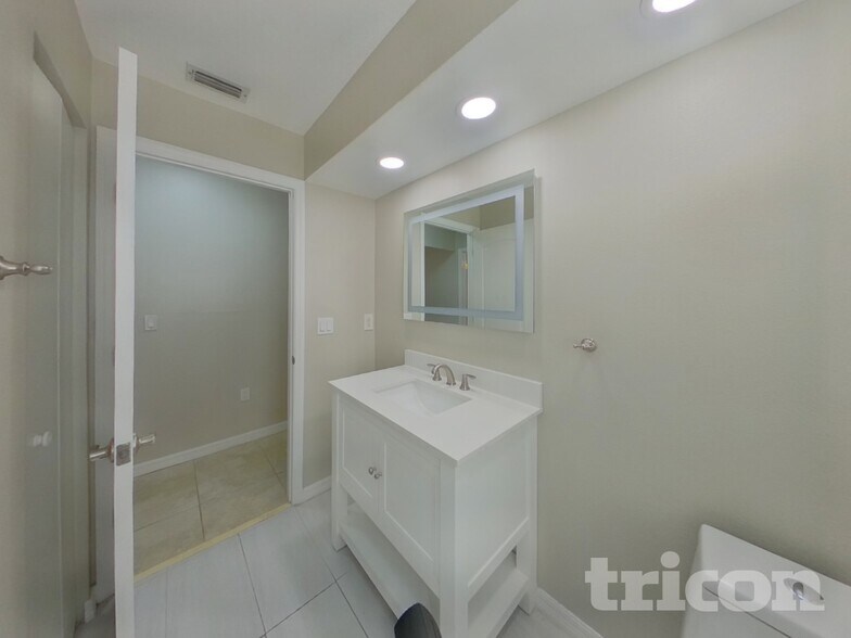 Building Photo - 7832 Osteen Rd