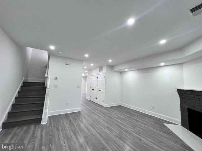 Building Photo - 216 Jefferson St NW