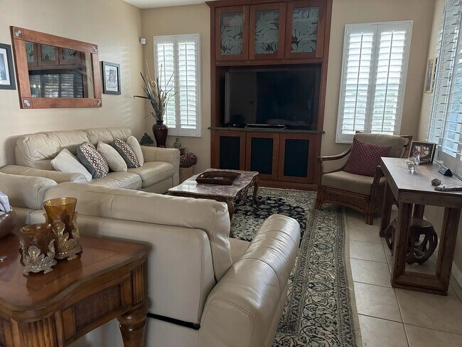 Building Photo - 91-1013-1013 Kaiakua St
