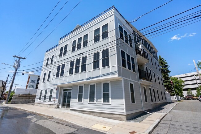 Building Photo - 71 Willow Ct