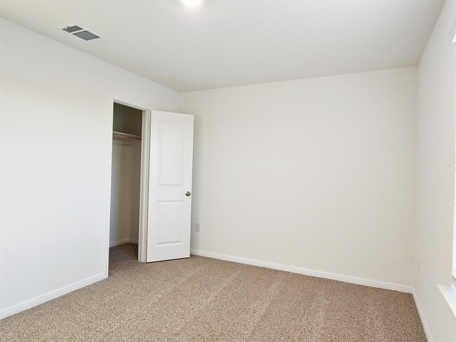 Building Photo - 1916 Pogonip Pl