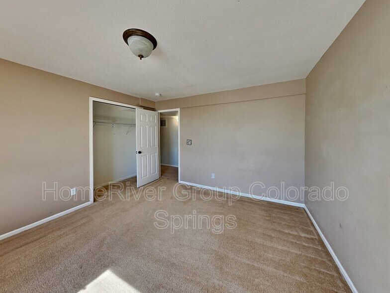 Building Photo - 8563 Garrison Rd