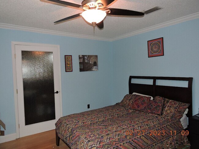 Building Photo - Great Southdowns Home on Parade Route