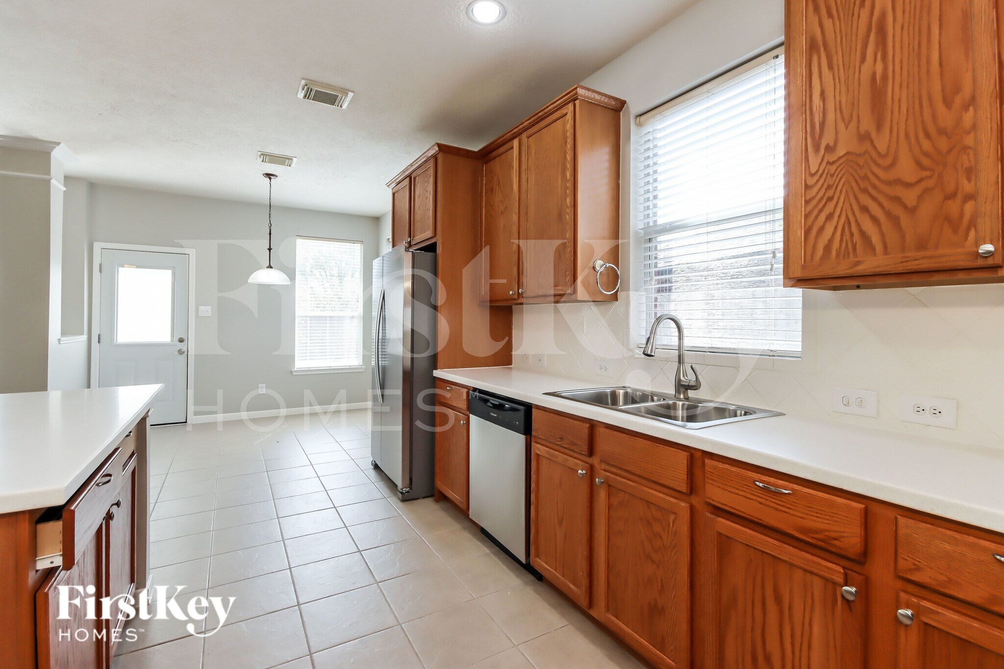 Building Photo - 31306 Hilldale Park Ct