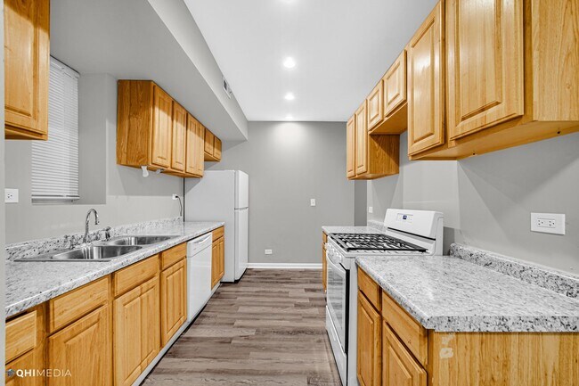 Building Photo - 1522 Fischrupp Ave