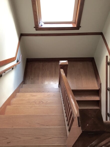 Building Photo - 1846 Wesley Ave