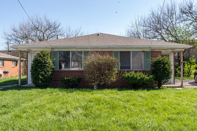 Primary Photo - 5913 W Morris St