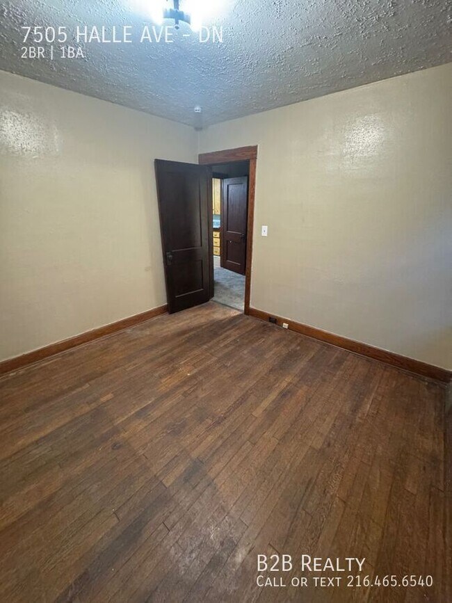 Building Photo - 7505 Halle Ave