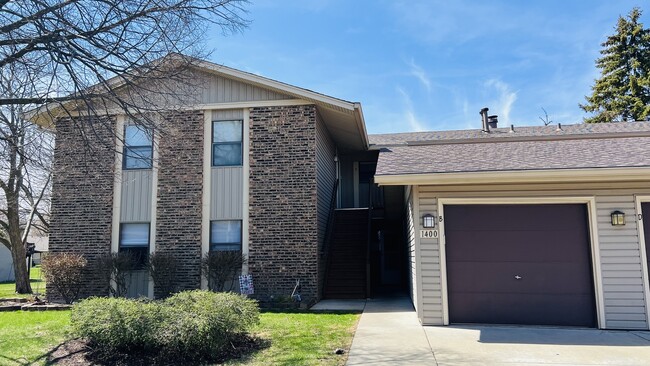 Building Photo - 1400 Alpine Ct