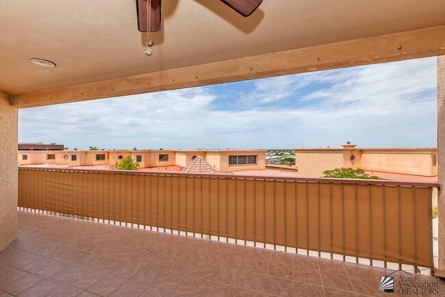 Building Photo - 2174 S Del Valle Way