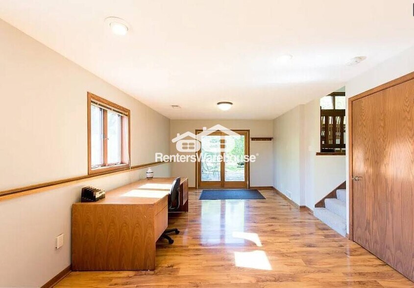 Building Photo - 17730 Iceland Trail