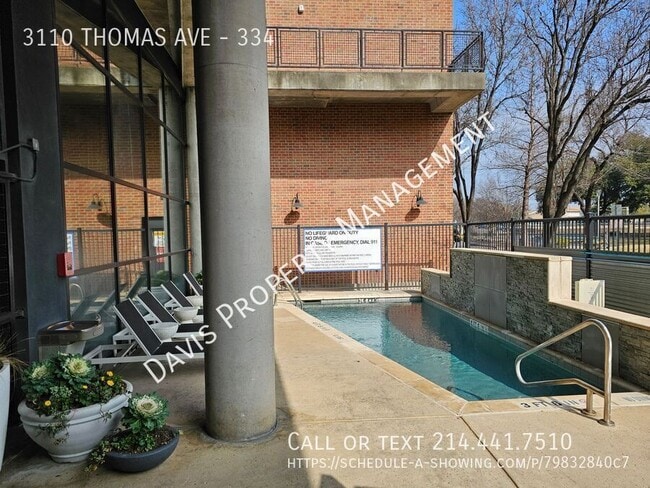 Building Photo - Loft in Uptown