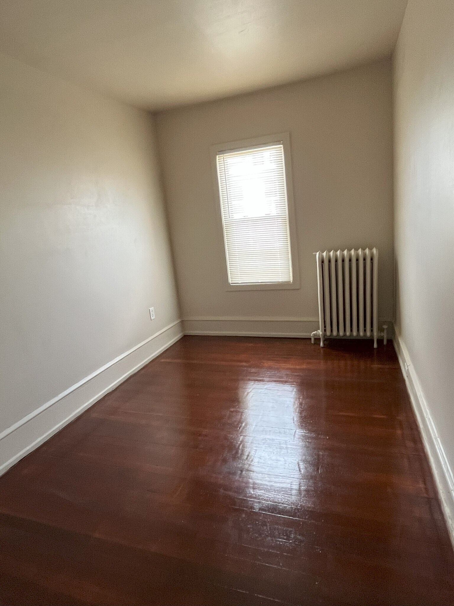 Bed Room 2 - 2 N Austin Ave