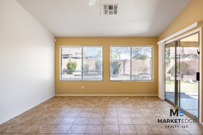 Building Photo - 3Bed/2Bath House at Litchfield Rd/Camelbac...