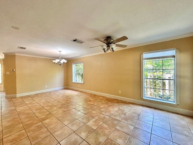 Building Photo - Beautiful and Spacious 3 BR / 2.5 BA Home ...