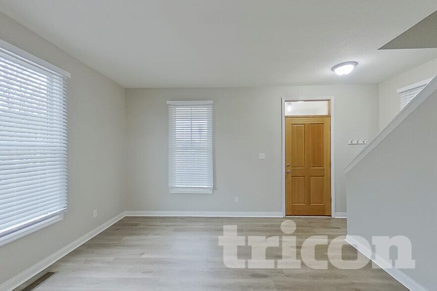 Building Photo - 3301 N Mester St