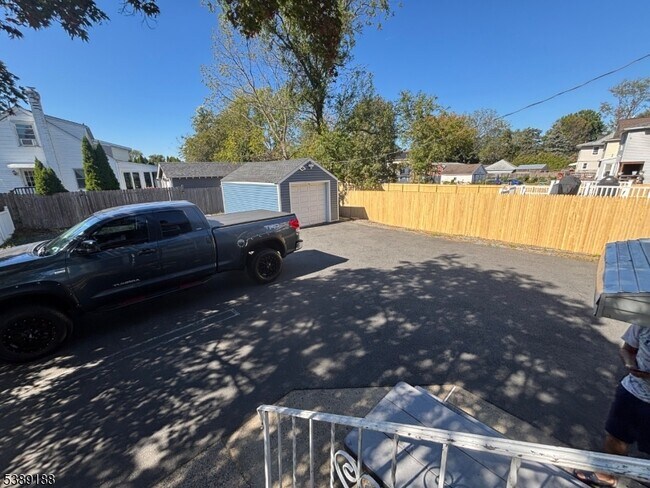 Building Photo - 220 S Washington Ave