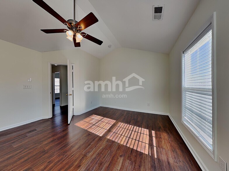 Building Photo - 14616 Asheton Creek Dr