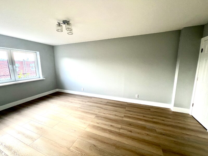 Building Photo - 61-60 69th Ln