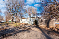 Building Photo - 207 S Topeka St