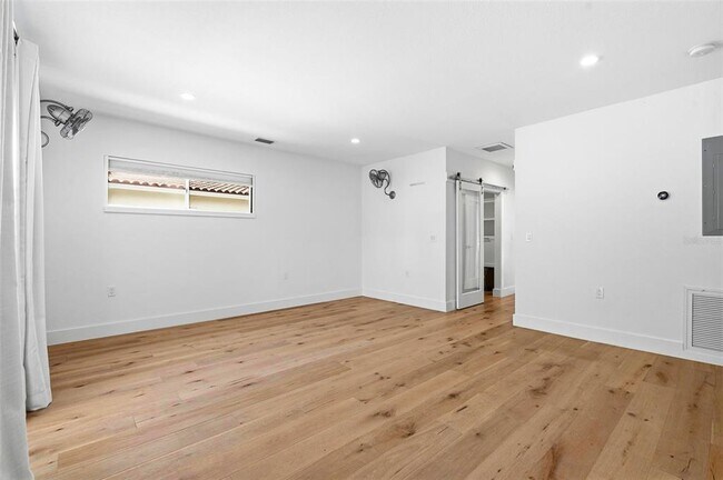 Building Photo - 141 Giralda Blvd NE