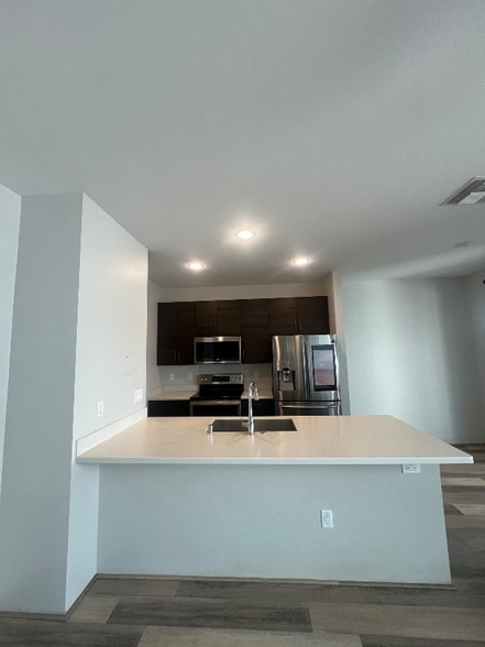 Building Photo - 91-1841-1841 Keaunui Dr