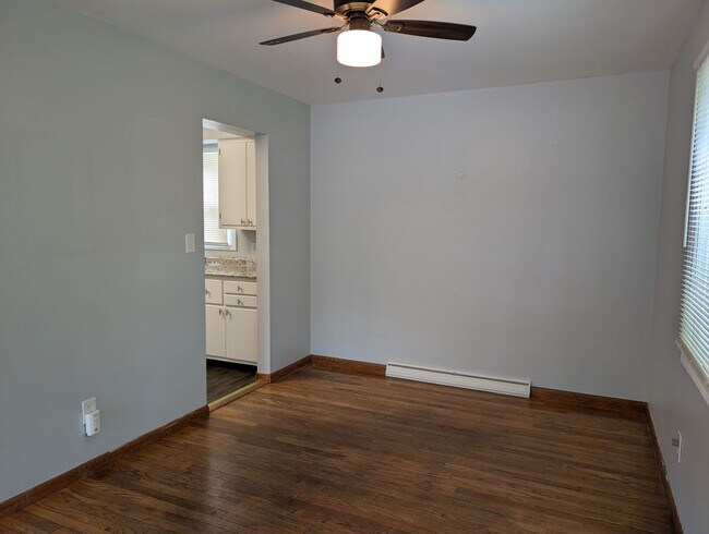 Building Photo - 8983 Highland Dr