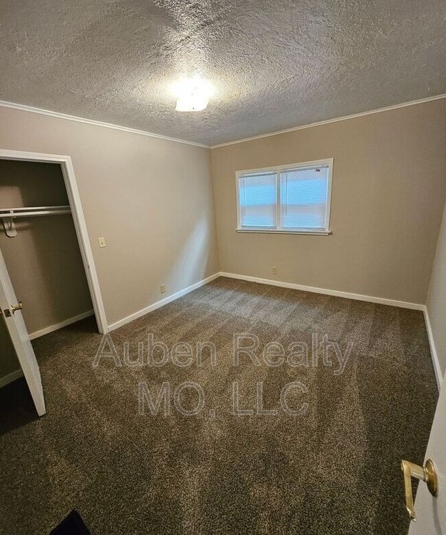 Building Photo - 518 N Osage St