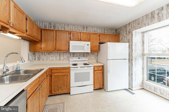 Building Photo - 11308 Golden Eagle Pl