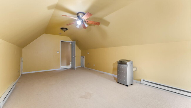 Building Photo - 9069 Emerson Dr